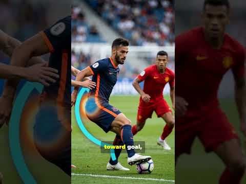 Decision Making Under Pressure: The Detail That Changes the Play #footballtraining #thebenchview